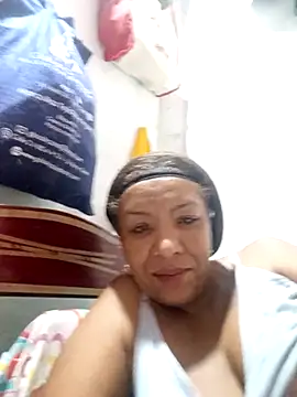 Snapshot of Surreyaa chatting on 11-26-25, 10:55 Surreyaa online show from 11-26-25, 10:55