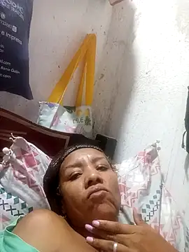 Snapshot of Surreyaa chatting on 11-29-25, 01:41 Surreyaa online show from 11-29-25, 01:41