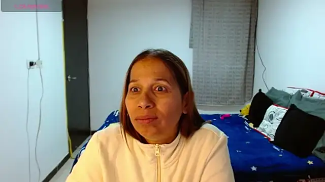 Snapshot of CaroMasha chatting on 03-11-26, 12:05 CaroMasha online show from 03-11-26, 12:05