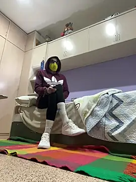 Snapshot of Kamaleonix chatting on 02-03-25, 10:00 Kamaleonix online show from 02-03-25, 10:00