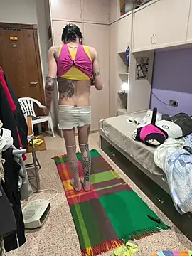 Snapshot of Kamaleonix chatting on 02-08-25, 04:36 Kamaleonix online show from 02-08-25, 04:36