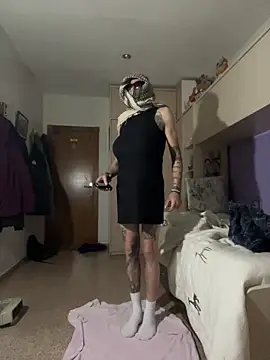 Snapshot of Kamaleonix chatting on 12-13-25, 11:10 Kamaleonix online show from 12-13-25, 11:10