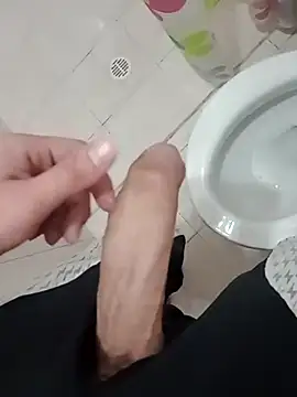 Snapshot of Wynni chatting on 11-16-25, 03:50 Wynni online show from 11-16-25, 03:50