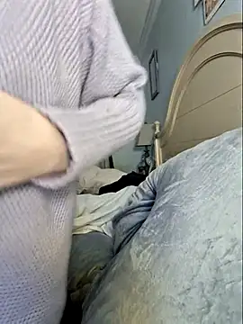 Snapshot of MilfyMrsRobinson chatting on 02-19-25, 11:57 MilfyMrsRobinson online show from 02-19-25, 11:57