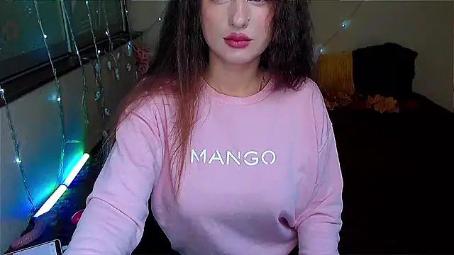 LizaSenri online show from 11-25-25, 07:19