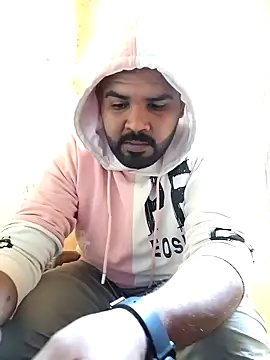 Snapshot of ListedLoin chatting on 01-25-25, 06:45 ListedLoin online show from 01-25-25, 06:45