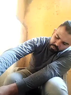 Snapshot of ListedLoin chatting on 01-28-25, 02:31 ListedLoin online show from 01-28-25, 02:31