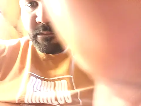 Snapshot of ListedLoin chatting on 01-31-25, 12:51 ListedLoin online show from 01-31-25, 12:51