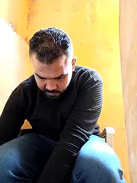 Snapshot of ListedLoin chatting on 02-05-25, 09:04 ListedLoin online show from 02-05-25, 09:04