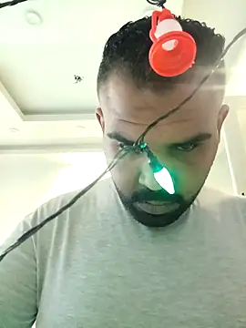 Snapshot of ListedLoin chatting on 02-17-25, 01:21 ListedLoin online show from 02-17-25, 01:21