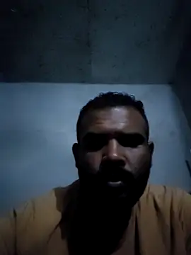 Snapshot of ListedLoin chatting on 10-16-25, 05:47 ListedLoin online show from 10-16-25, 05:47