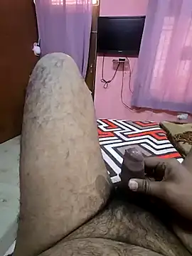 Snapshot of Loveboycurvy chatting on 01-21-25, 10:41 Loveboycurvy online show from 01-21-25, 10:41