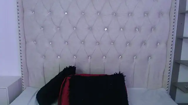 Abril Squirt online show from 11-04-25, 07:46