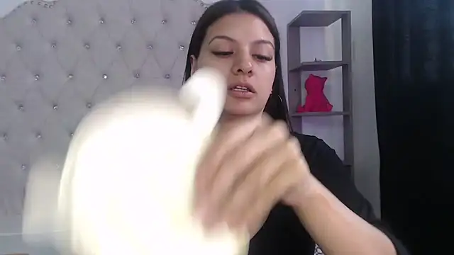 Abril Squirt online show from 04-24-26, 09:50