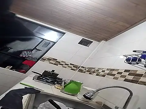 Snapshot of ToysSex_1 chatting on 12-03-25, 01:24 ToysSex 1 online show from 12-03-25, 01:24