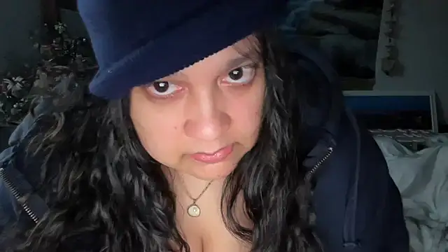 Snapshot of MelanieFawker chatting on 10-15-25, 02:28 MelanieFawker online show from 10-15-25, 02:28