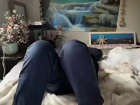 Snapshot of MelanieFawker chatting on 10-25-25, 03:07 MelanieFawker online show from 10-25-25, 03:07