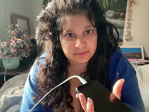 Snapshot of MelanieFawker chatting on 11-02-25, 03:47 MelanieFawker online show from 11-02-25, 03:47