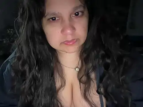 Snapshot of MelanieFawker chatting on 11-18-25, 02:21 MelanieFawker online show from 11-18-25, 02:21