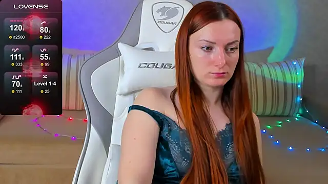 Snapshot of FlamyGold chatting on 10-20-25, 12:44 FlamyGold online show from 10-20-25, 12:44