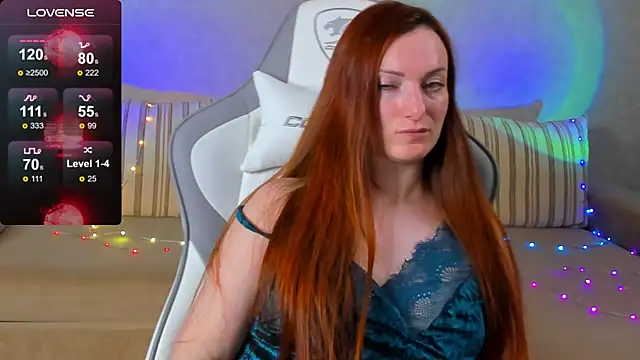 Snapshot of FlamyGold chatting on 10-31-25, 12:06 FlamyGold online show from 10-31-25, 12:06