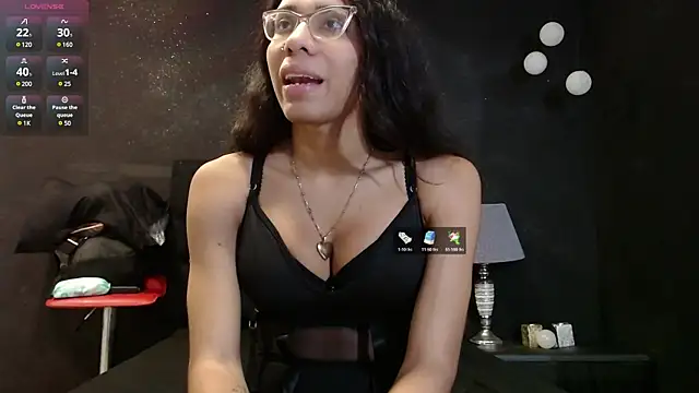 Snapshot of EmilyGomezLS chatting on 03-13-25, 11:30 EmilyGomezLS online show from 03-13-25, 11:30
