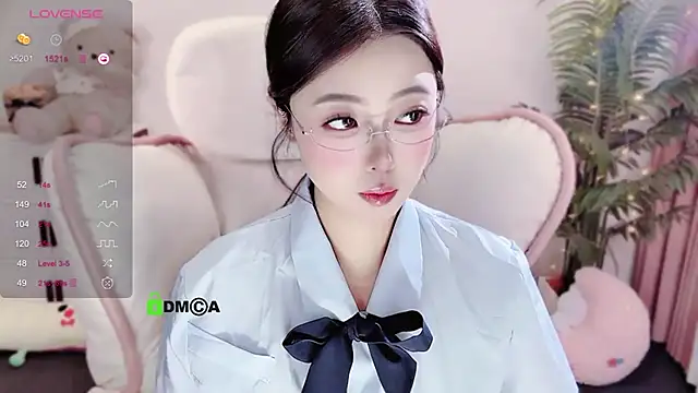 Snapshot of Ubela_7 chatting on 10-05-25, 03:32 Ubela 7 online show from 10-05-25, 03:32