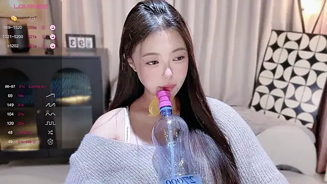 Snapshot of Ubela_7 chatting on 02-22-26, 06:17 Ubela 7 online show from 02-22-26, 06:17