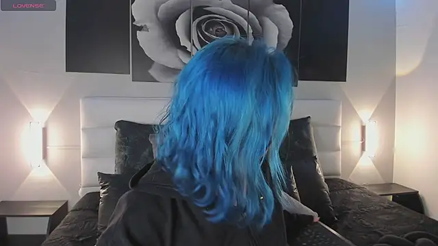 sofi bakerr online show from 10-02-25, 11:39