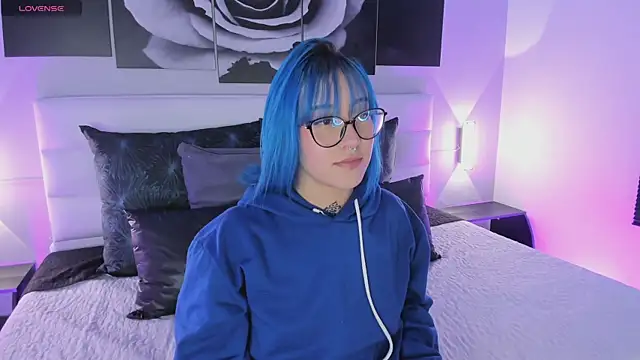 sofi bakerr online show from 11-17-25, 11:38