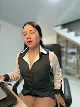 VAL PRINCESS online show from 03-10-26, 12:15