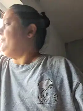 sarahhh1987 online show from 04-24-26, 07:22