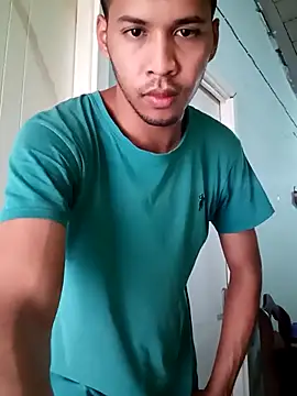 gymboy-erick23 online show from 04-12-26, 06:57