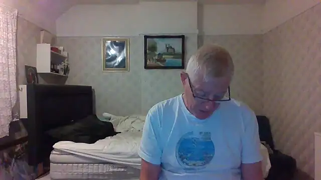 Snapshot of shaun63m chatting on 09-27-25, 01:21 shaun63m online show from 09-27-25, 01:21