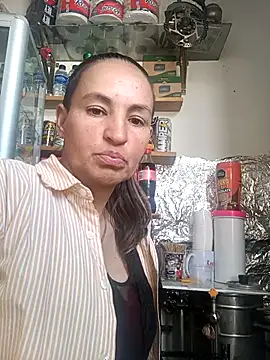 Snapshot of Divalive_28 chatting on 10-13-25, 03:23 Divalive 28 online show from 10-13-25, 03:23
