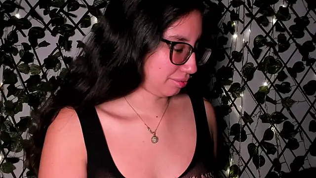 CoralineSanchez online show from 11-15-25, 07:10