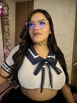 Snapshot of Johanna6 chatting on 11-21-25, 03:27 Johanna6 online show from 11-21-25, 03:27