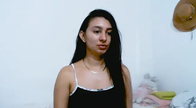 Snapshot of Alyson0001 chatting on 03-01-25, 01:40 Alyson0001 online show from 03-01-25, 01:40