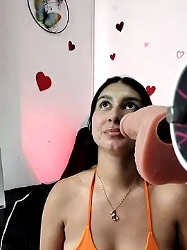 Snapshot of Alyson0001 chatting on 02-18-26, 08:27 Alyson0001 online show from 02-18-26, 08:27