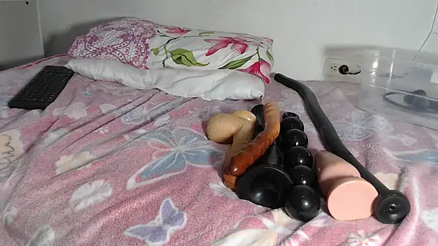 Snapshot of ruby07 chatting on 10-02-25, 07:54 ruby07 online show from 10-02-25, 07:54