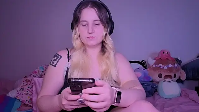 Glitch Witch online show from 03-19-26, 02:59