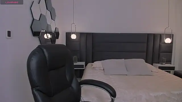 AnaisNin online show from 11-14-25, 03:16