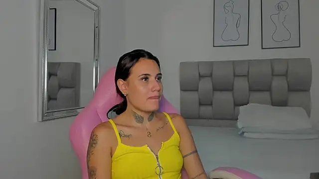 Snapshot of Susan-Sweet-7 chatting on 09-17-25, 07:37 Susan-Sweet-7 online show from 09-17-25, 07:37