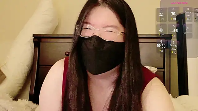 Snapshot of Kara-Nuna chatting on 12-07-24, 06:21 Kara-Nuna online show from 12-07-24, 06:21