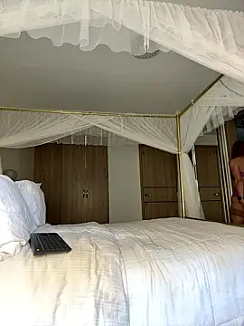 Snapshot of alejadollts chatting on 01-09-26, 06:21 alejadollts online show from 01-09-26, 06:21