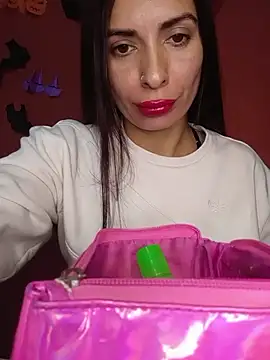 Chicavixy online show from 11-08-25, 01:06