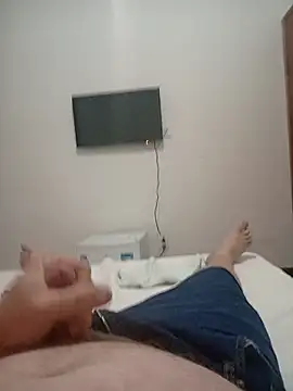 Snapshot of Paulo202411 chatting on 09-13-25, 11:37 Paulo202411 online show from 09-13-25, 11:37