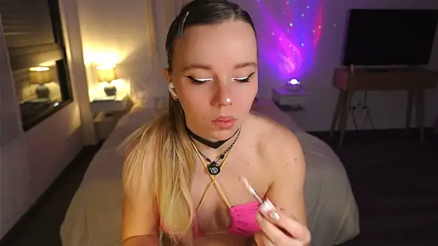 Ayra Lust online show from 06-12-26, 04:39