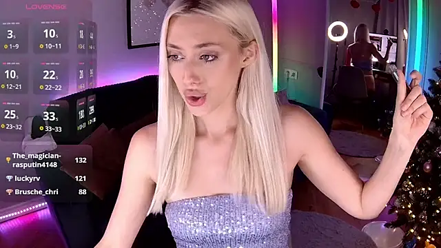 LoryWood online show from 01-17-25, 06:23