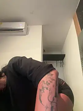 Snapshot of Alexandra_duque chatting on 02-14-25, 02:28 Alexandra duque online show from 02-14-25, 02:28